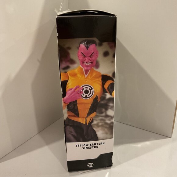 DC Collectibles Yellow Lantern Sinestro Action Figure 20 collectible figurine - Picture 4 of 7